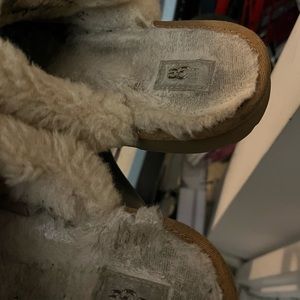 Ugg slippers